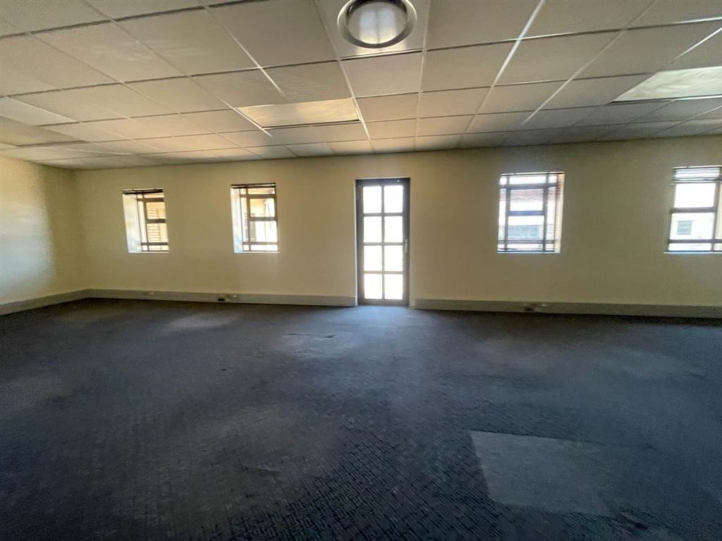 414  m² Commercial space in Milnerton Central photo number 23