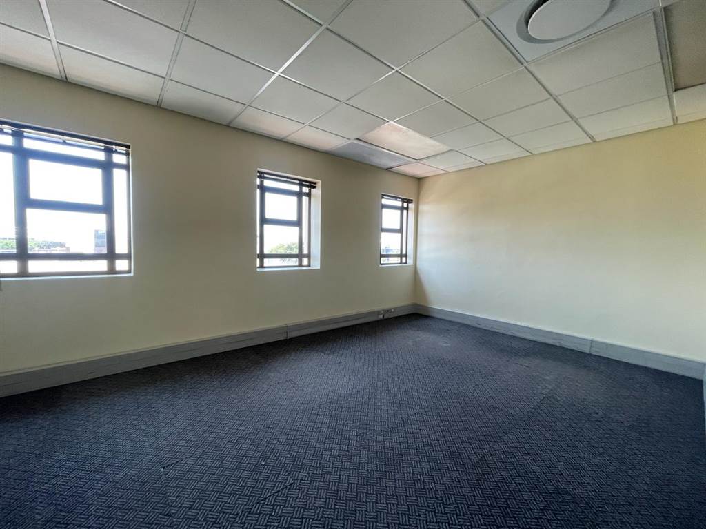 414  m² Commercial space in Milnerton Central photo number 6