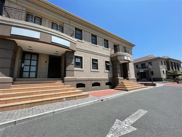 414  m² Commercial space in Milnerton Central