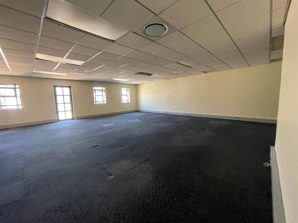 414  m² Commercial space in Milnerton Central photo number 21