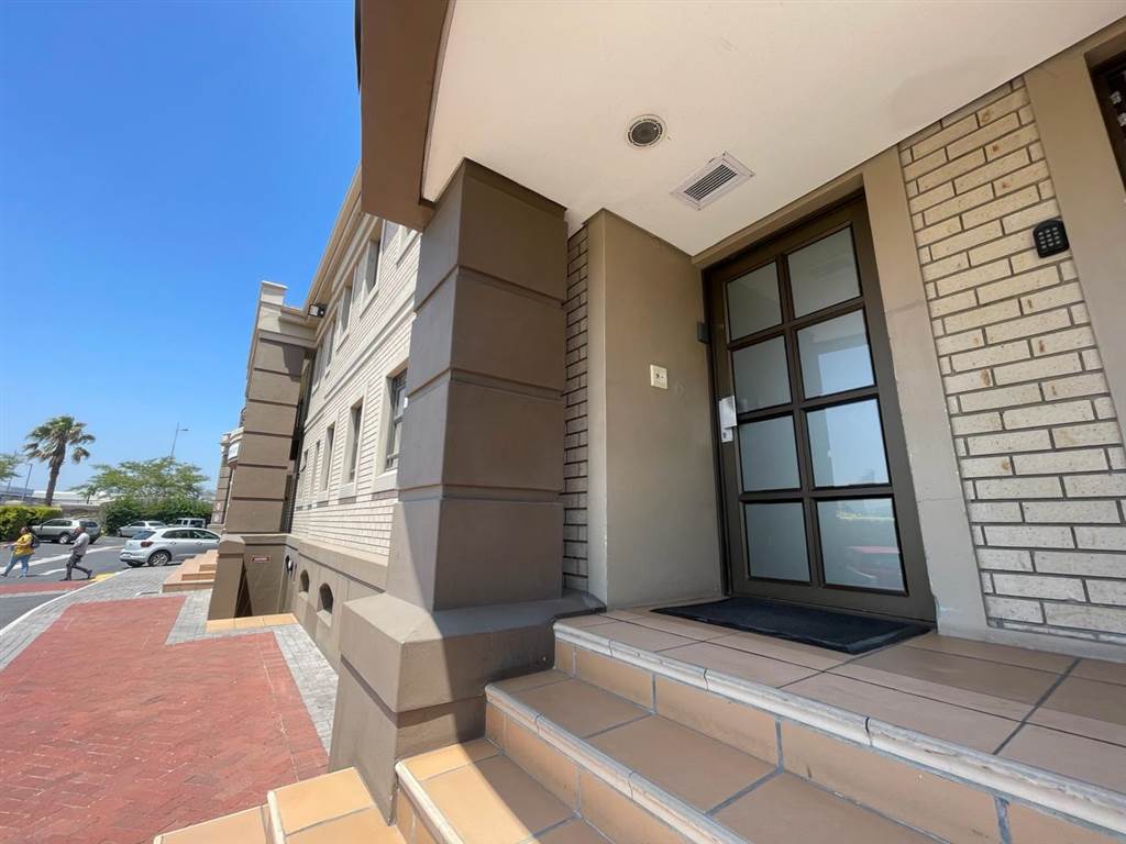 414  m² Commercial space in Milnerton Central photo number 3
