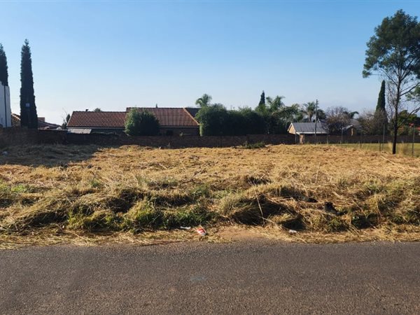 1152 m² Land available in Modelpark