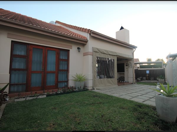 2 Bedroom Simplex 2 Bedroom Simplex