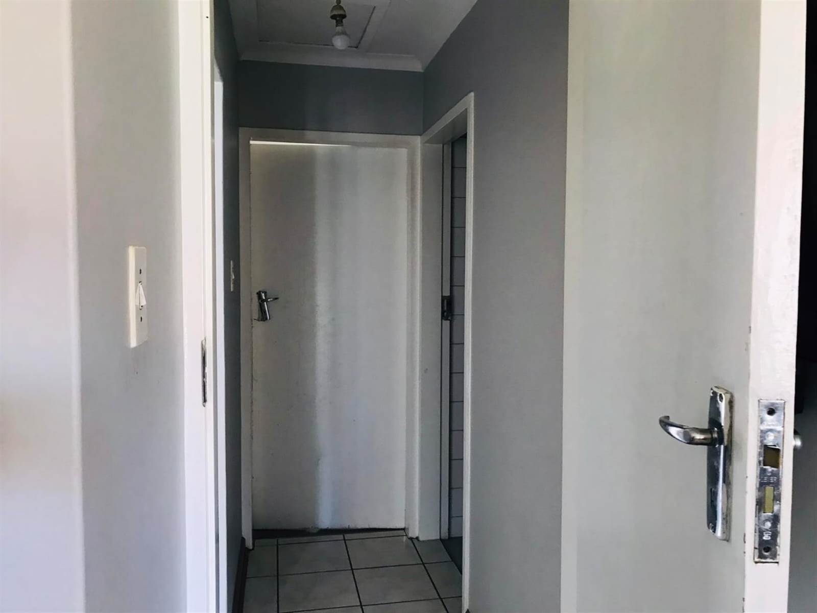 2 Bed Apartment in Thaba Nchu photo number 10