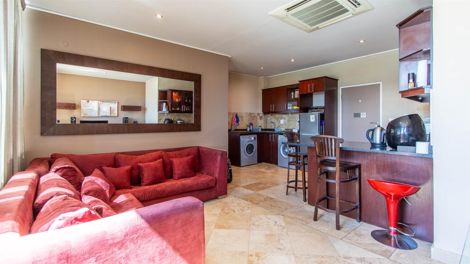 2 Bed Apartment in Paarl Central West photo number 1