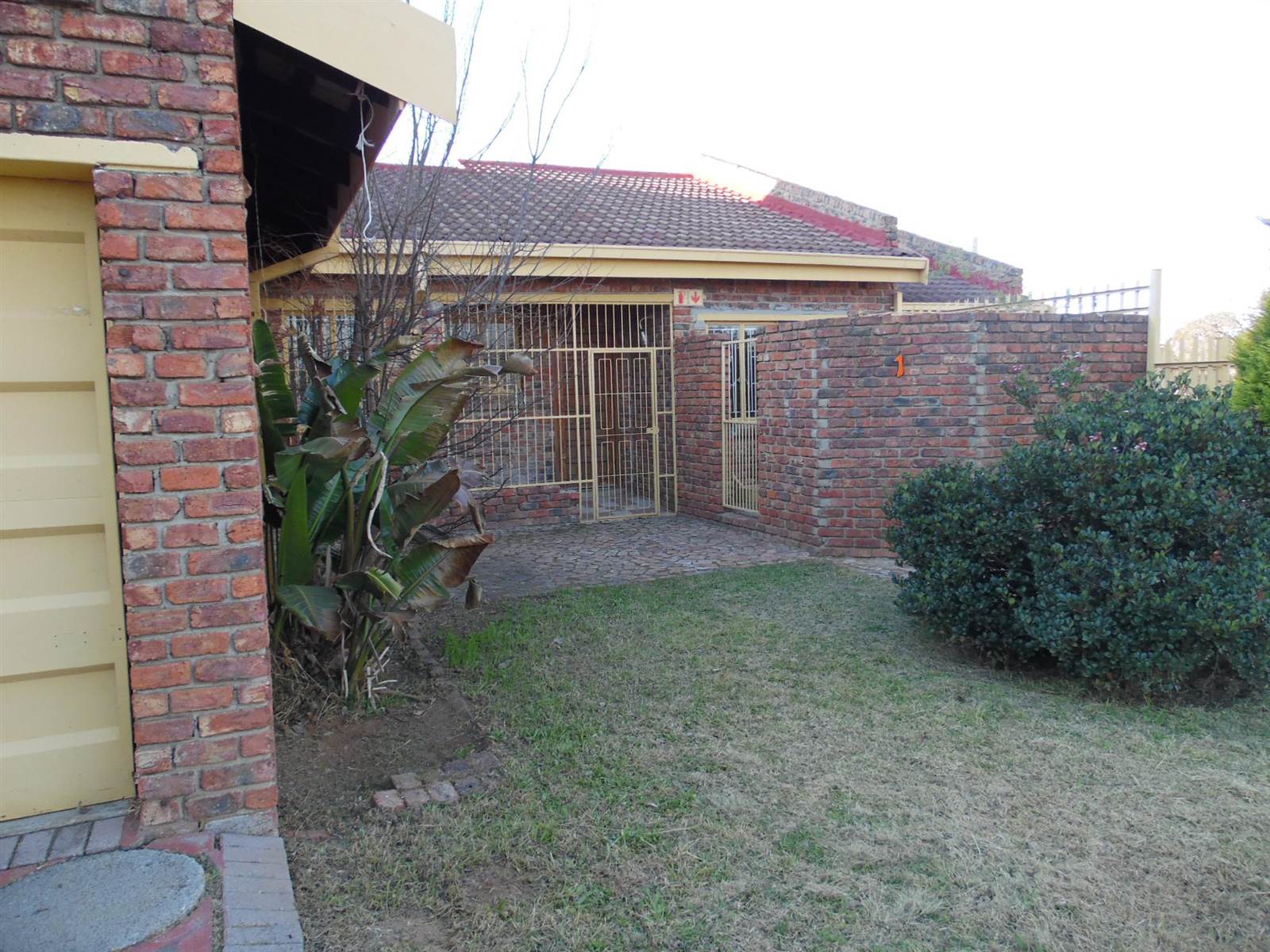 3 Bed Townhouse in Riebeeckstad photo number 17
