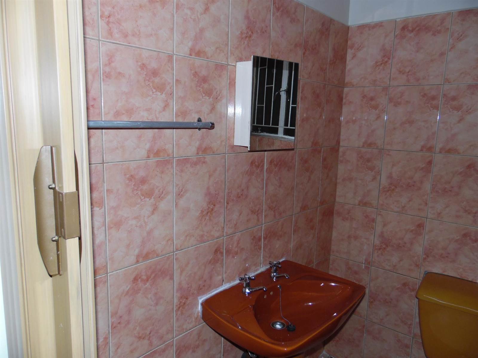 3 Bed Townhouse in Riebeeckstad photo number 14