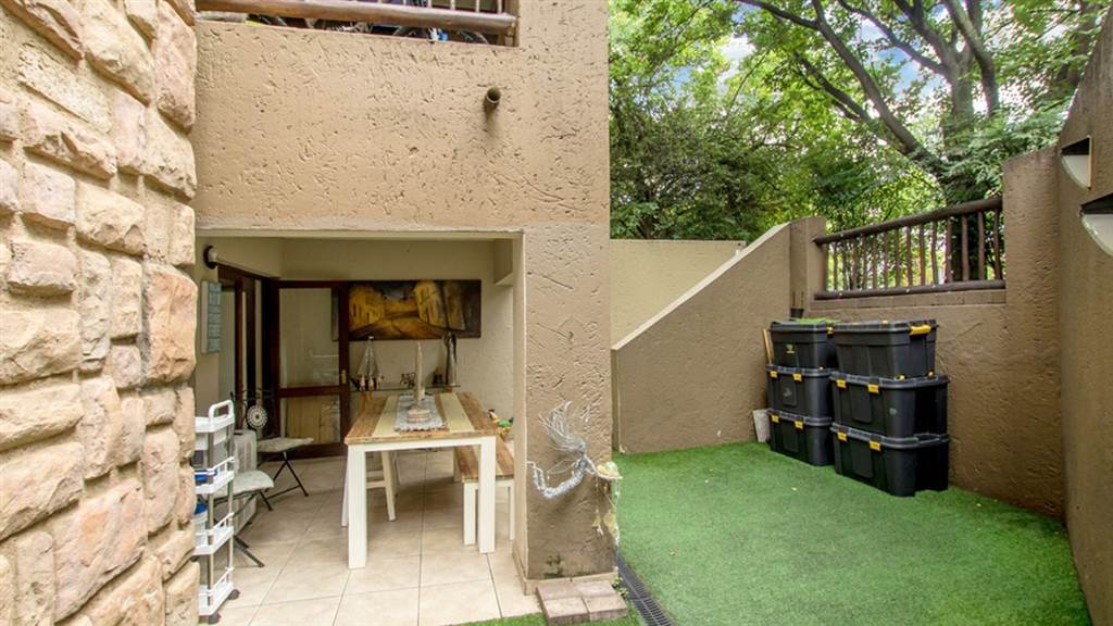 2 Bed Townhouse in Jukskei Park photo number 23