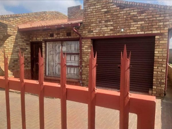 3 Bedroom House 3 Bedroom House
