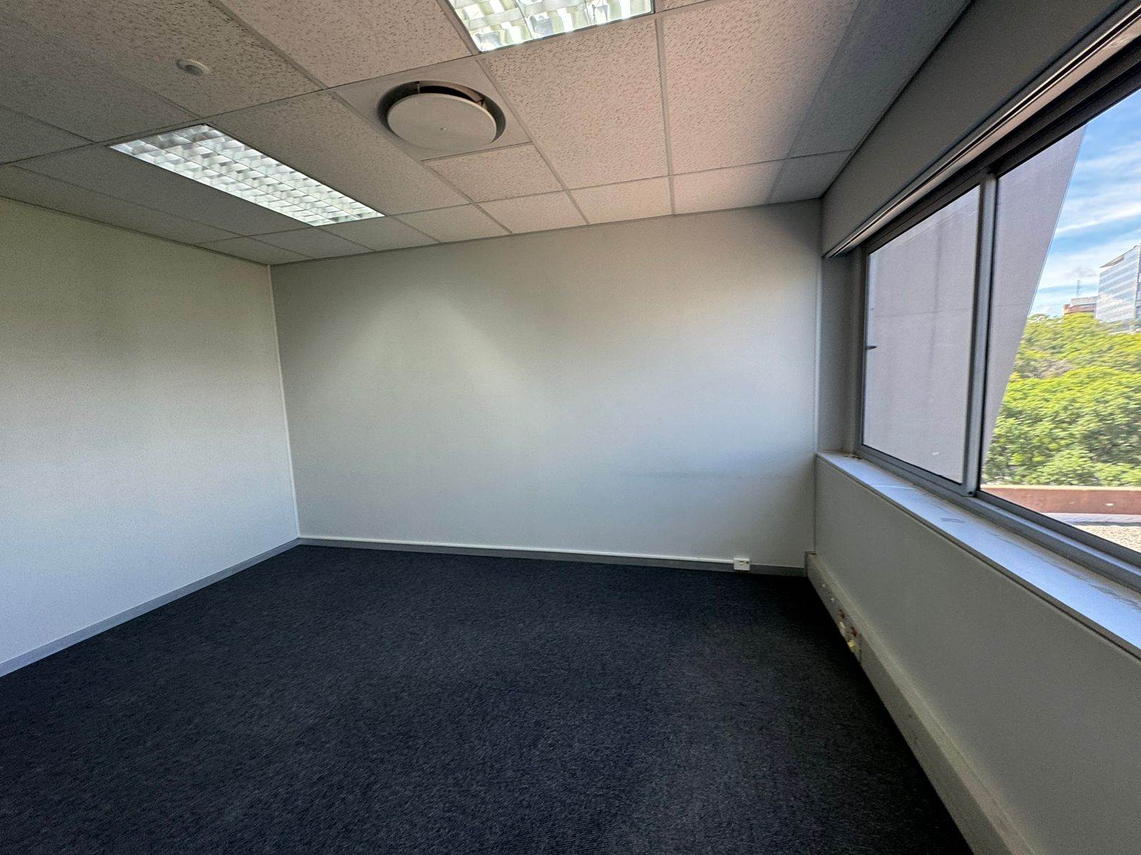 30  m² Commercial space in Sandown photo number 16