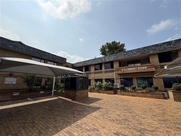 400  m² Commercial space