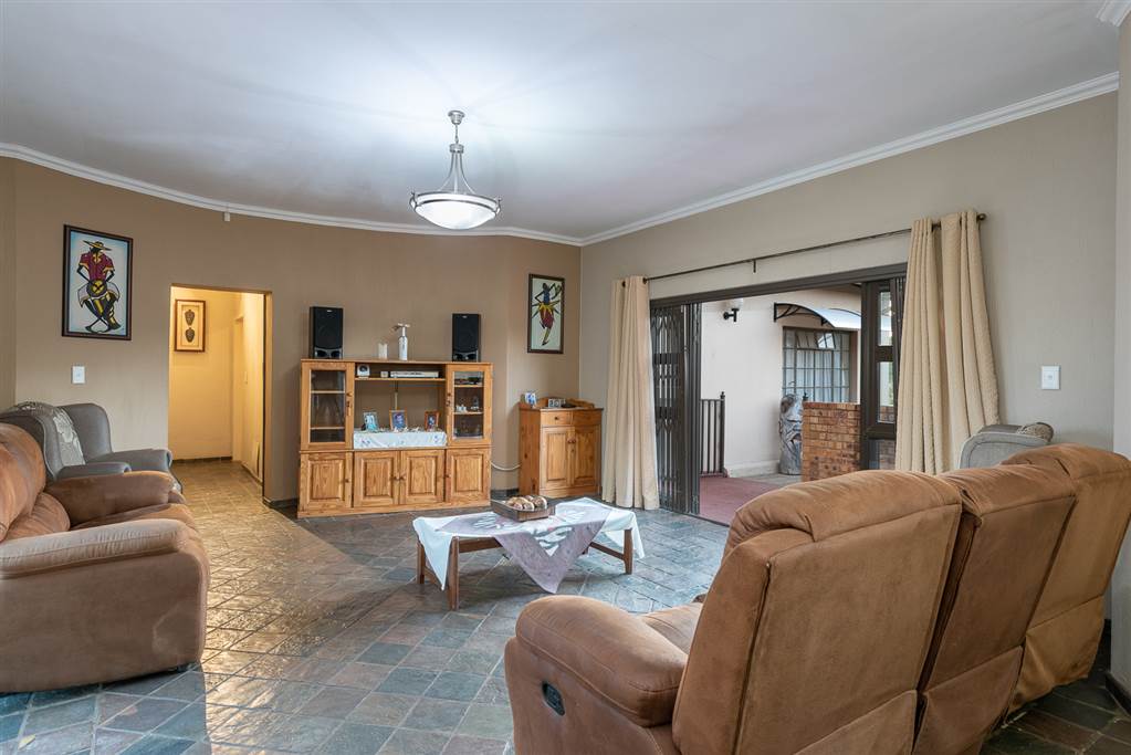 4 Bed House for sale in Mulbarton T3932464 Private Property