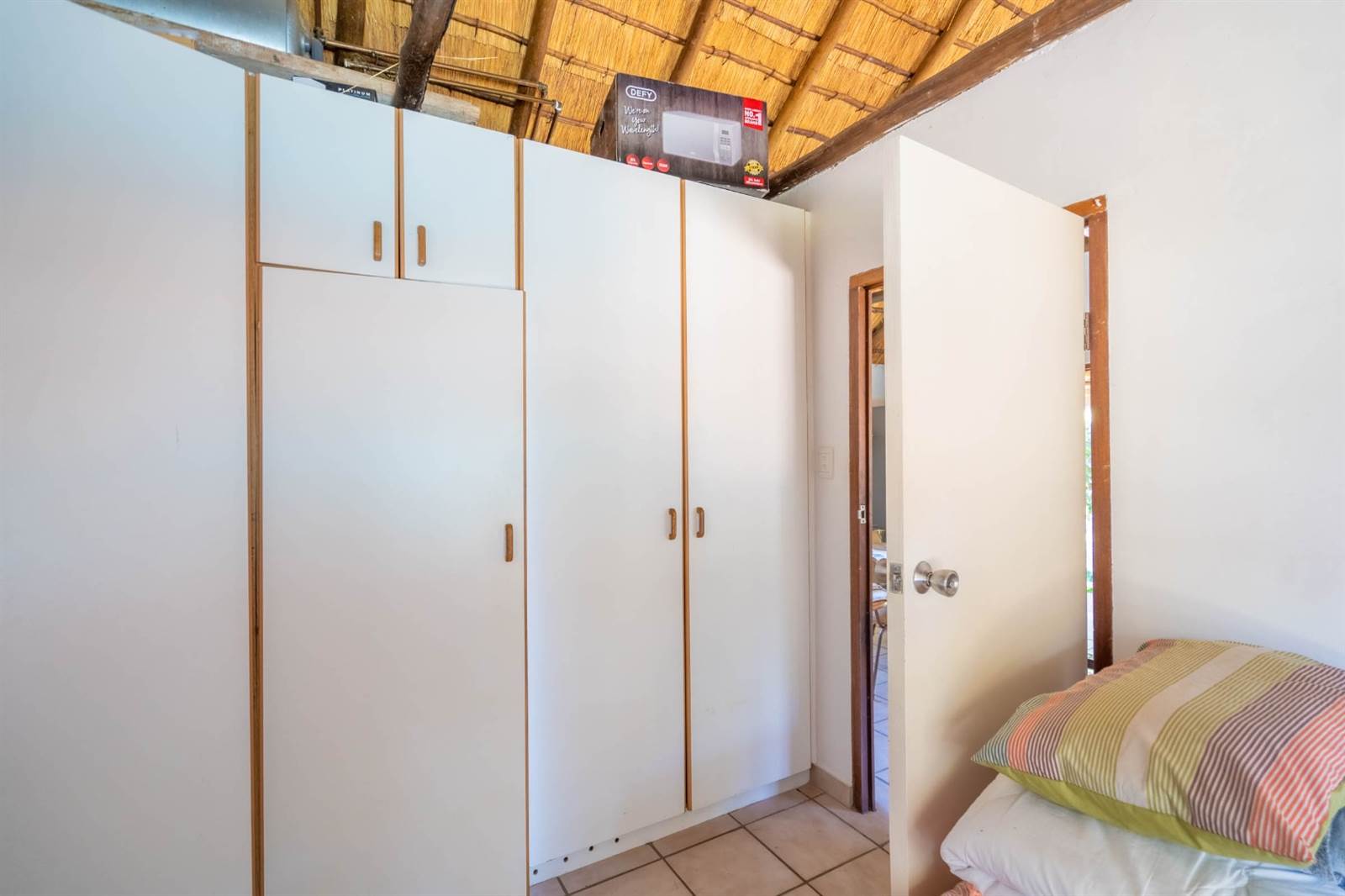 1 Bed Apartment in Kloof photo number 7