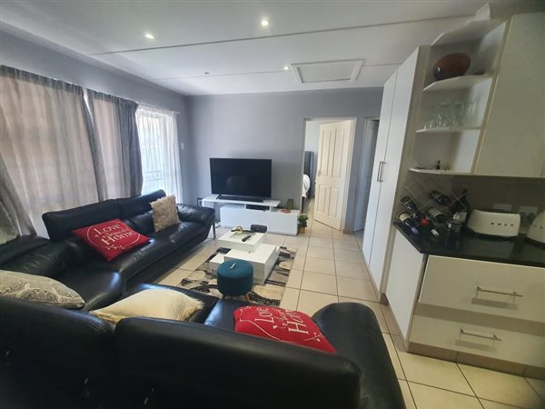 2 Bedroom Townhouse 2 Bedroom Townhouse