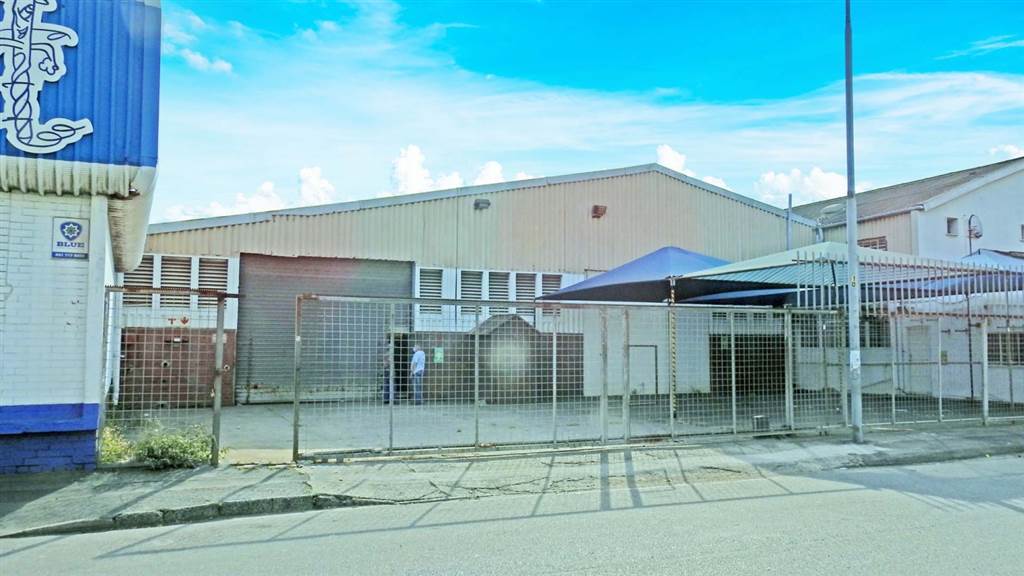 530  m² Industrial space in Jacobs photo number 1