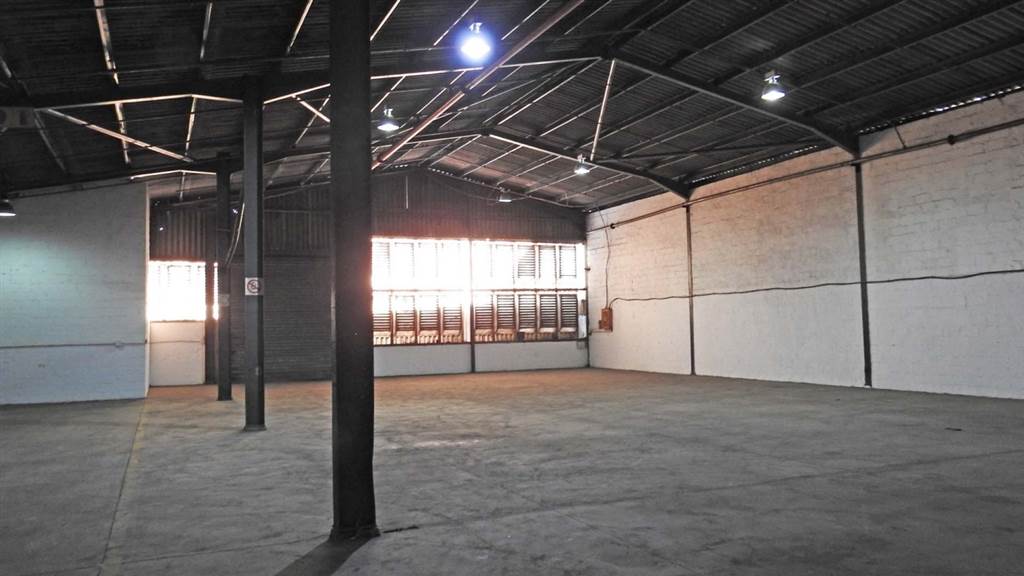 530  m² Industrial space in Jacobs photo number 4
