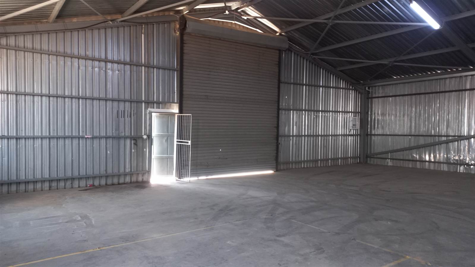 450  m² Industrial space in Pomona photo number 8