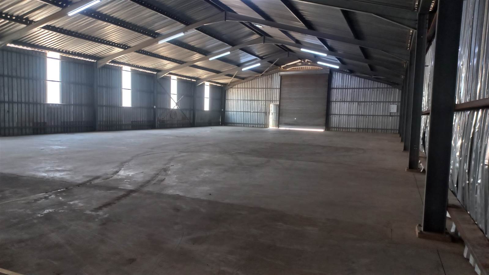 450  m² Industrial space in Pomona photo number 9