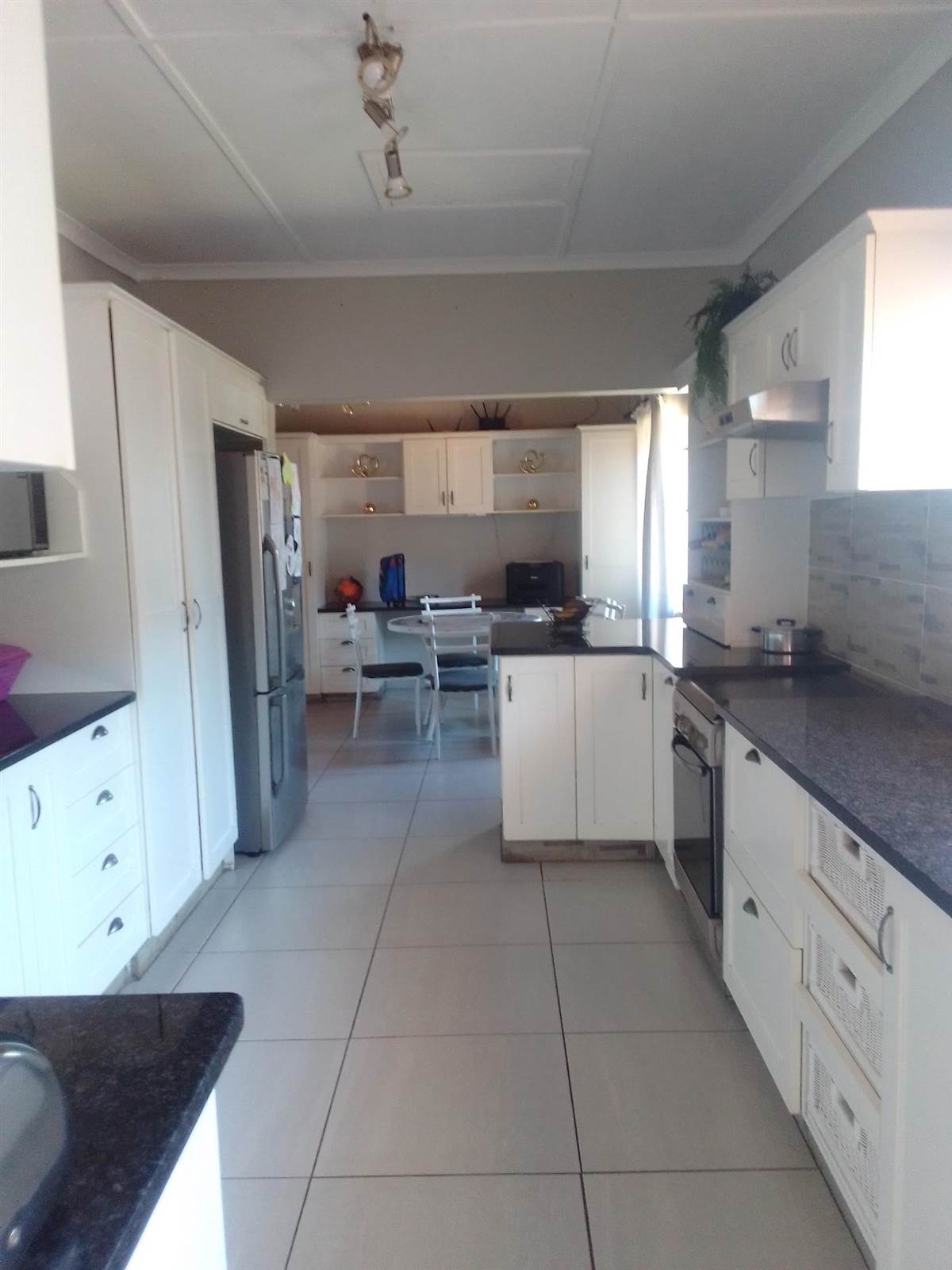 4 Bed House in Empangeni photo number 3