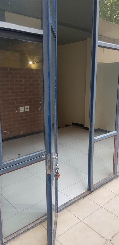 1 Bed Apartment in Braamfontein photo number 24