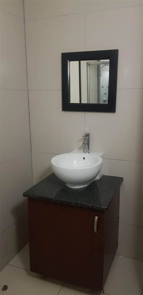 1 Bed Apartment in Braamfontein photo number 17