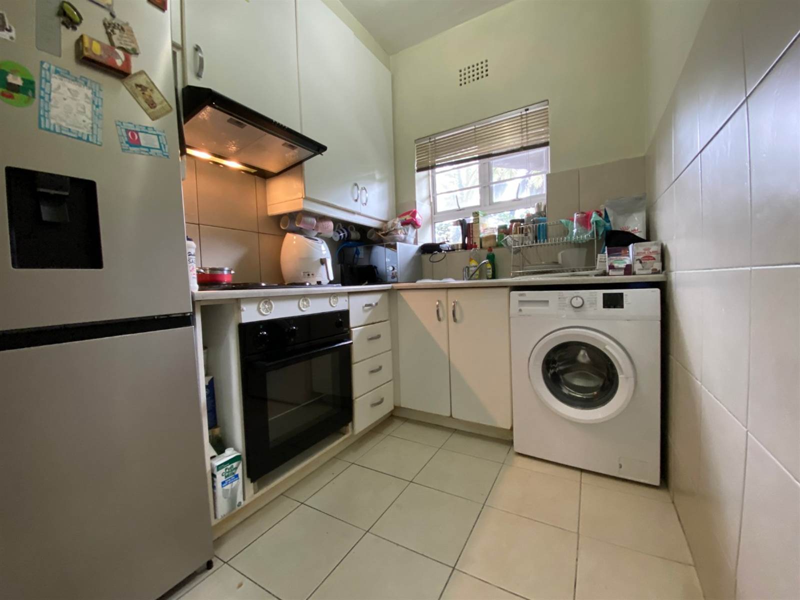2 Bed Apartment in Milnerton Central photo number 9