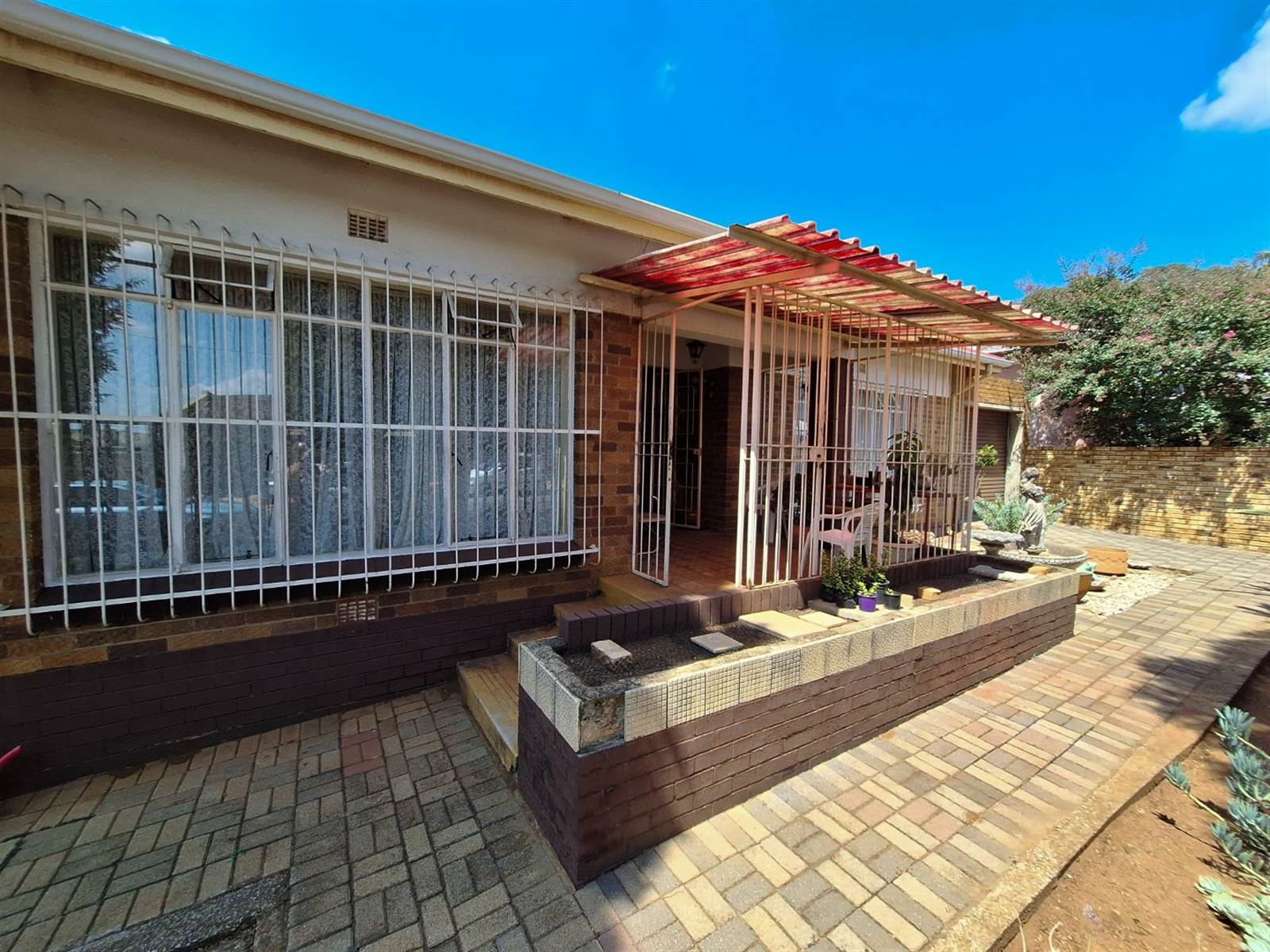 2 Bed House in Krugersdorp West photo number 21