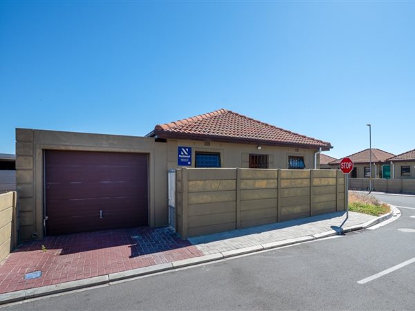 2 Bedroom House 2 Bedroom House