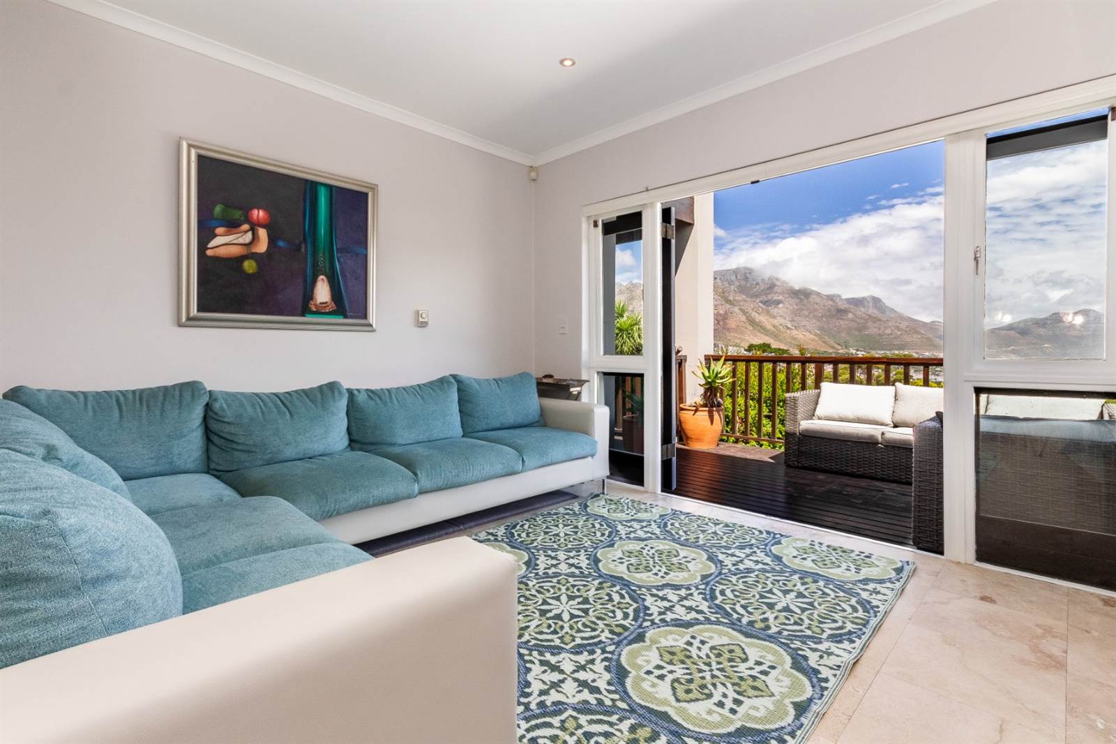 3 Bed Townhouse in Hout Bay and surrounds photo number 3