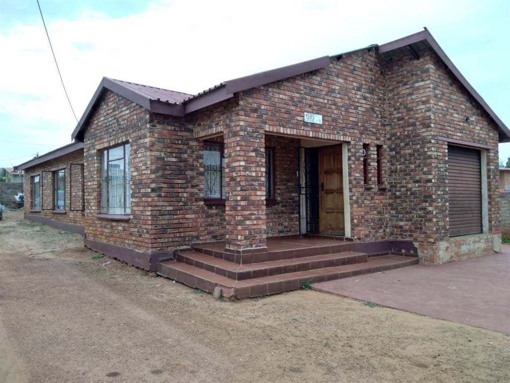 3 Bed House in Ikageng photo number 30