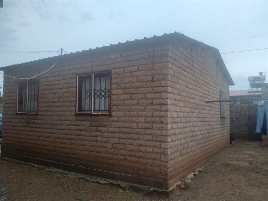 3 Bed House in Ikageng photo number 28