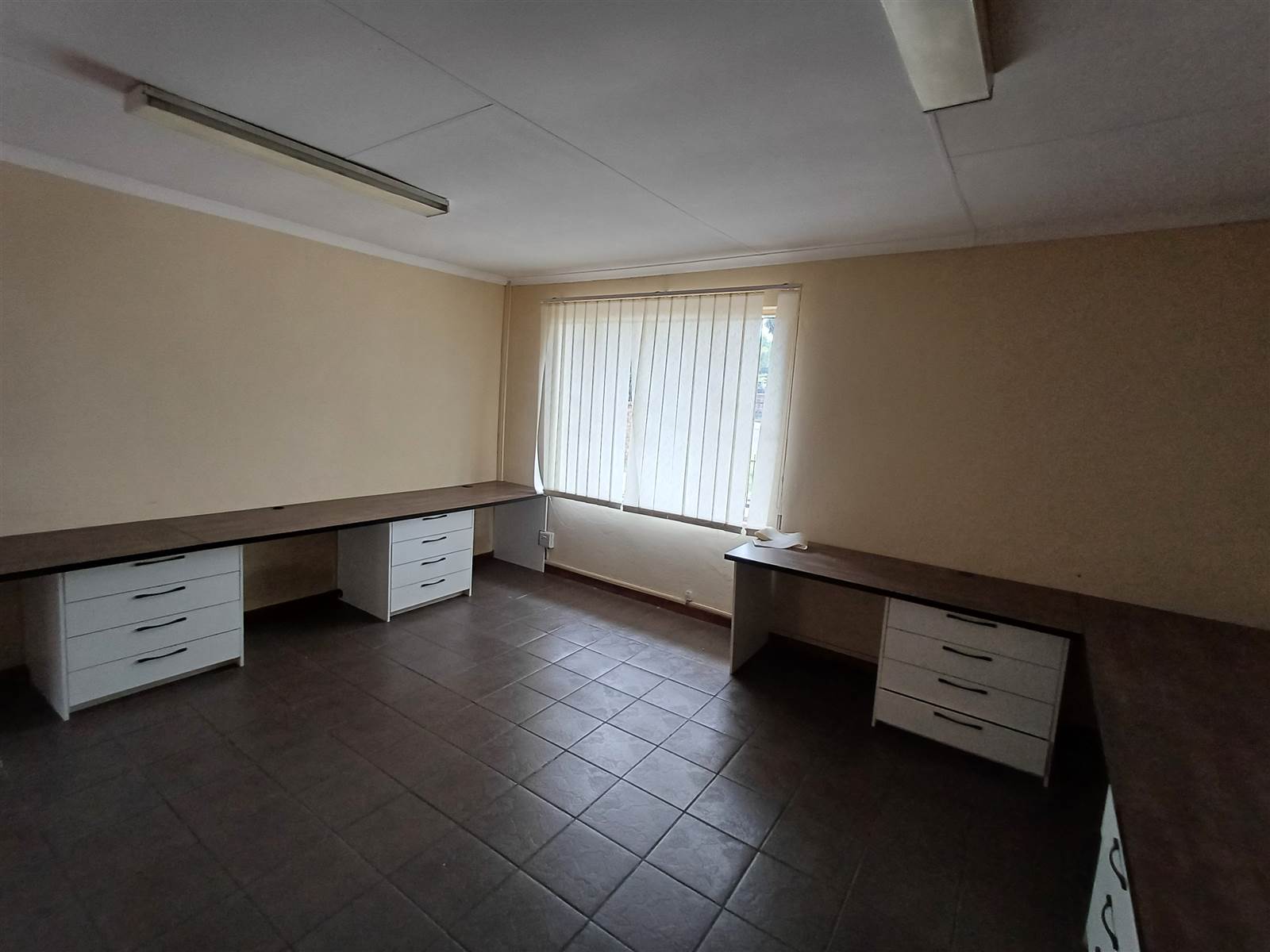 289  m² Commercial space in Rooihuiskraal photo number 30