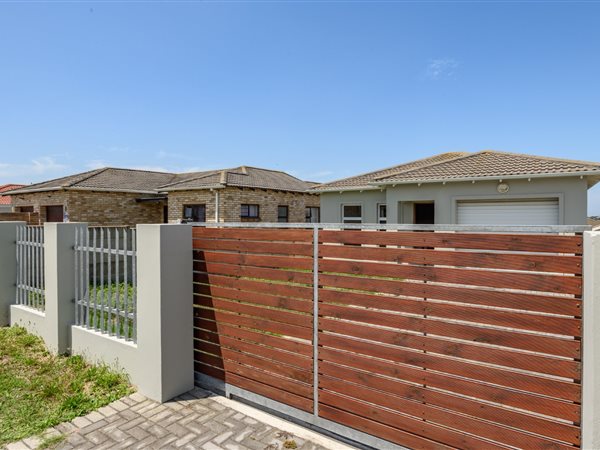 3 Bedroom House 3 Bedroom House