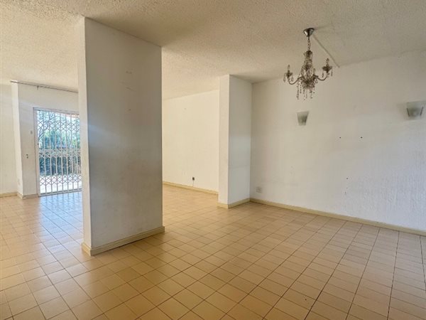 3 Bedroom Townhouse 3 Bedroom Townhouse