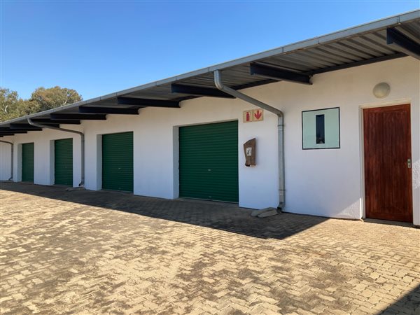 126  m² Commercial space in Nortons Home Estate