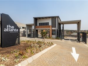 2 Bed Apartment in Rooihuiskraal North