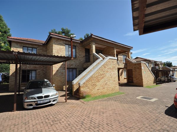 3 Bed Apartment in Helikon Park