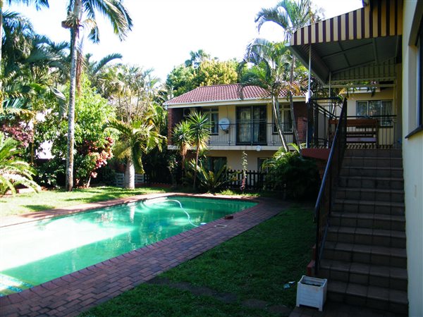 6 Bedroom House