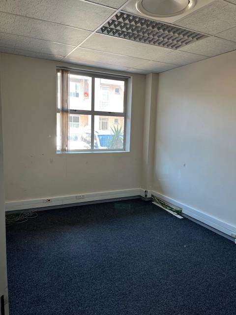 75  m² Office Space in Milnerton Central photo number 3