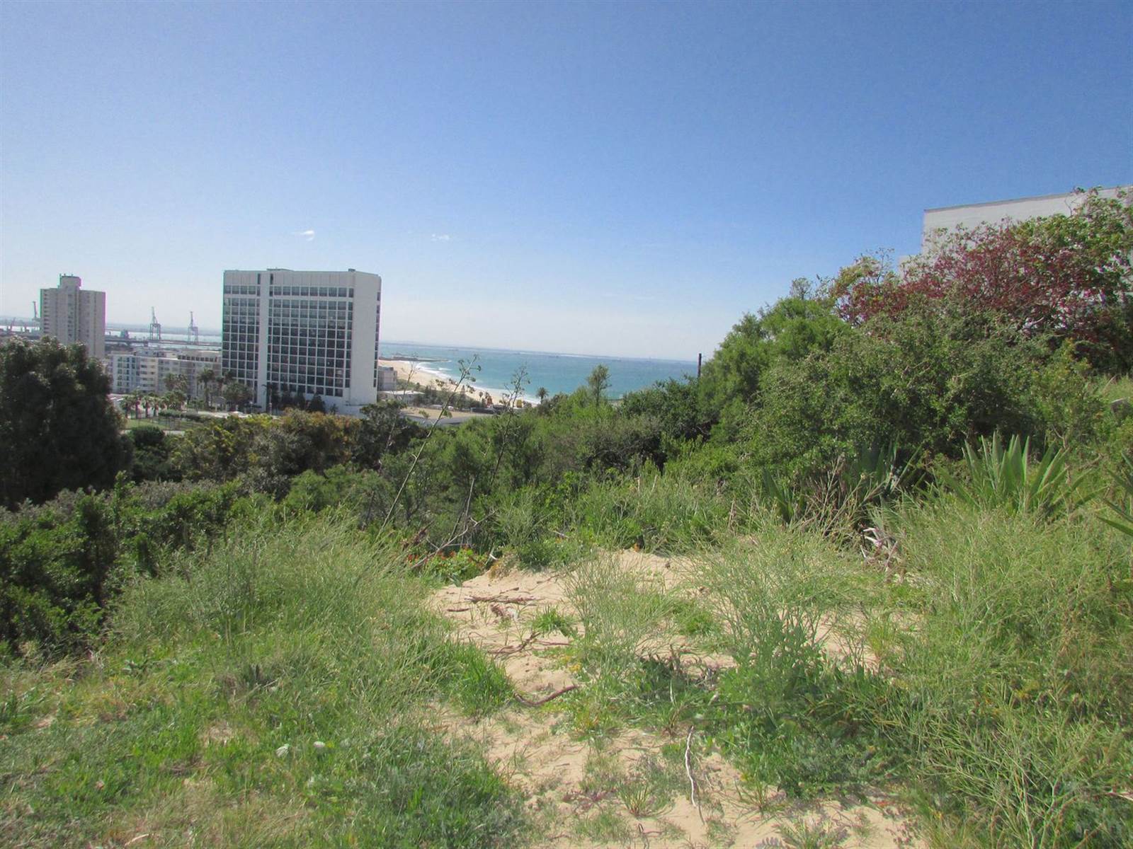 946 m² Land available in Summerstrand photo number 2