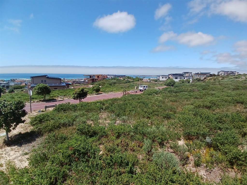 920 m² Land available in Stilbaai photo number 6