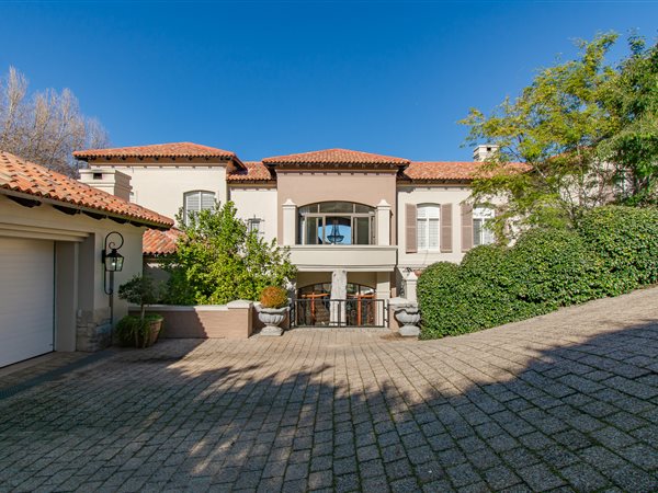 6 Bedroom House 6 Bedroom House