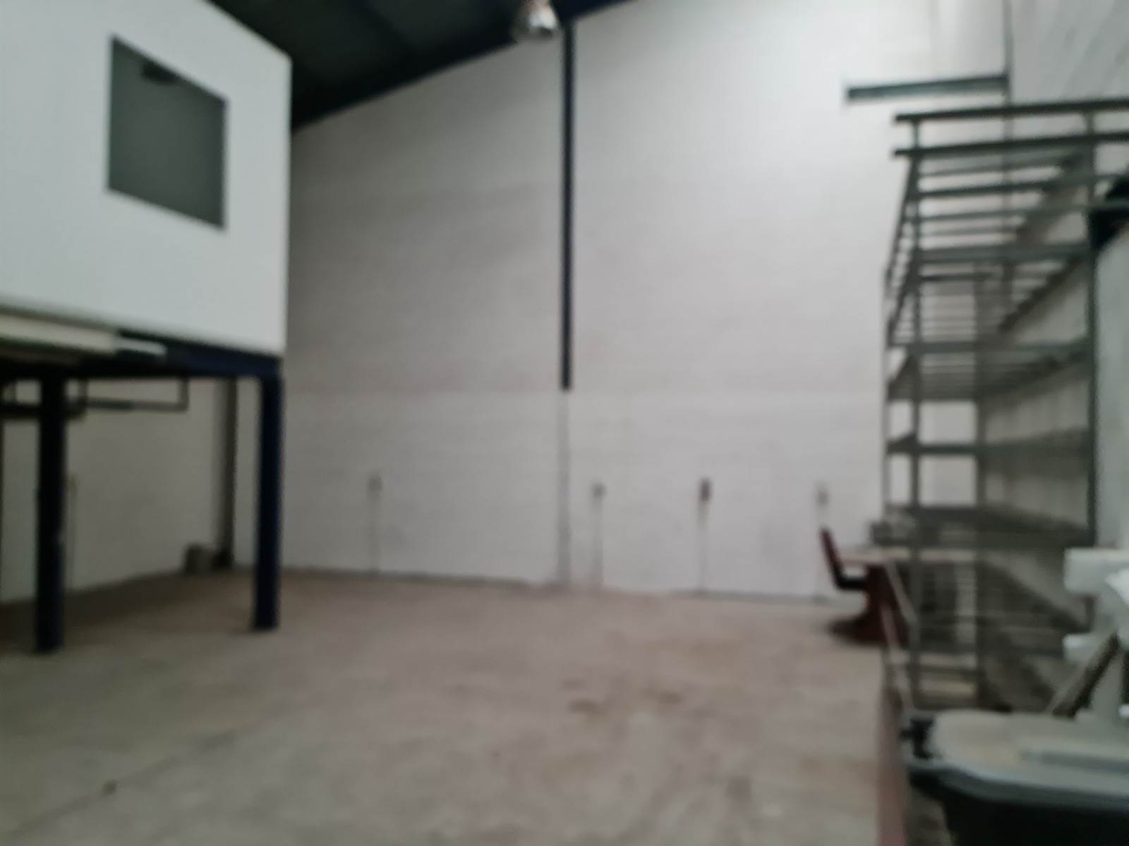 175  m² Industrial space in Broadlands photo number 9