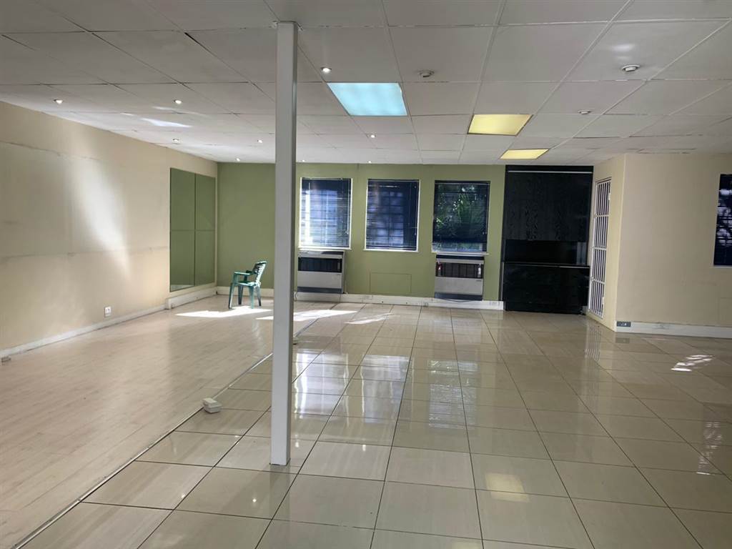 680  m² Commercial space in Rosebank photo number 5