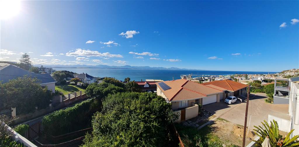 1045  m² Commercial space in Mossel Bay Central photo number 11