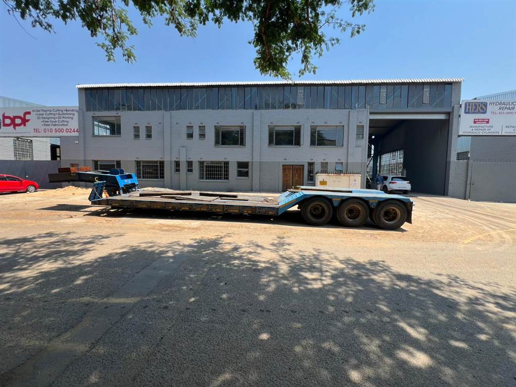 1600  m² Industrial space in Germiston South photo number 1