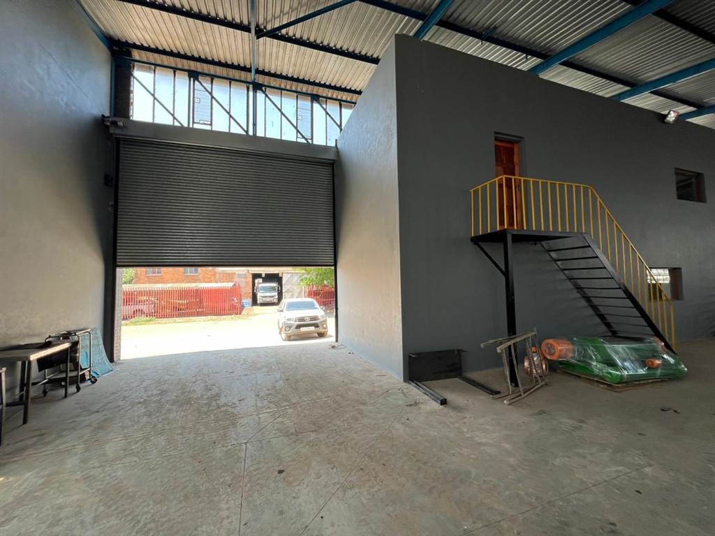 1600  m² Industrial space in Germiston South photo number 14