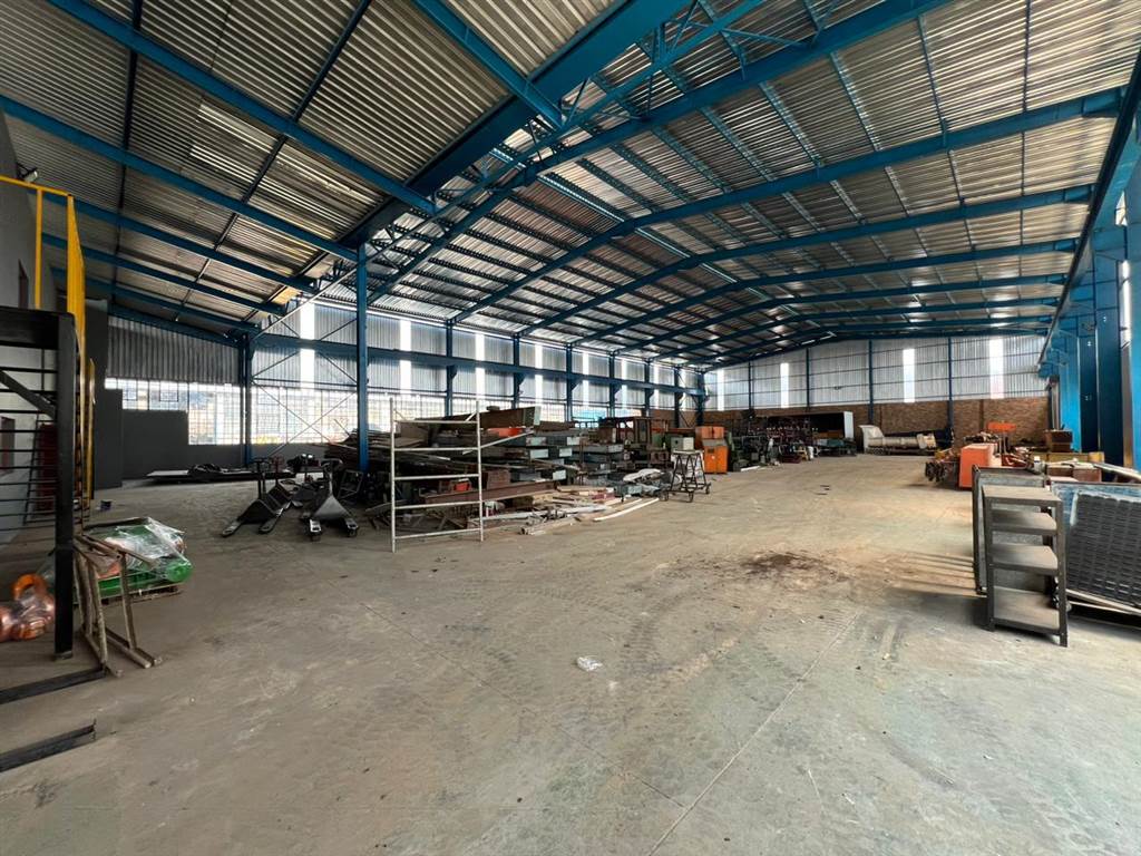 1600  m² Industrial space in Germiston South photo number 4