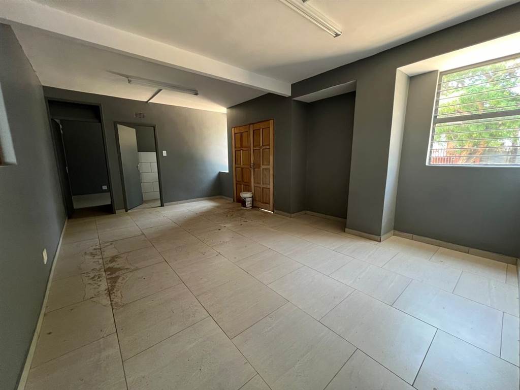 1600  m² Industrial space in Germiston South photo number 24