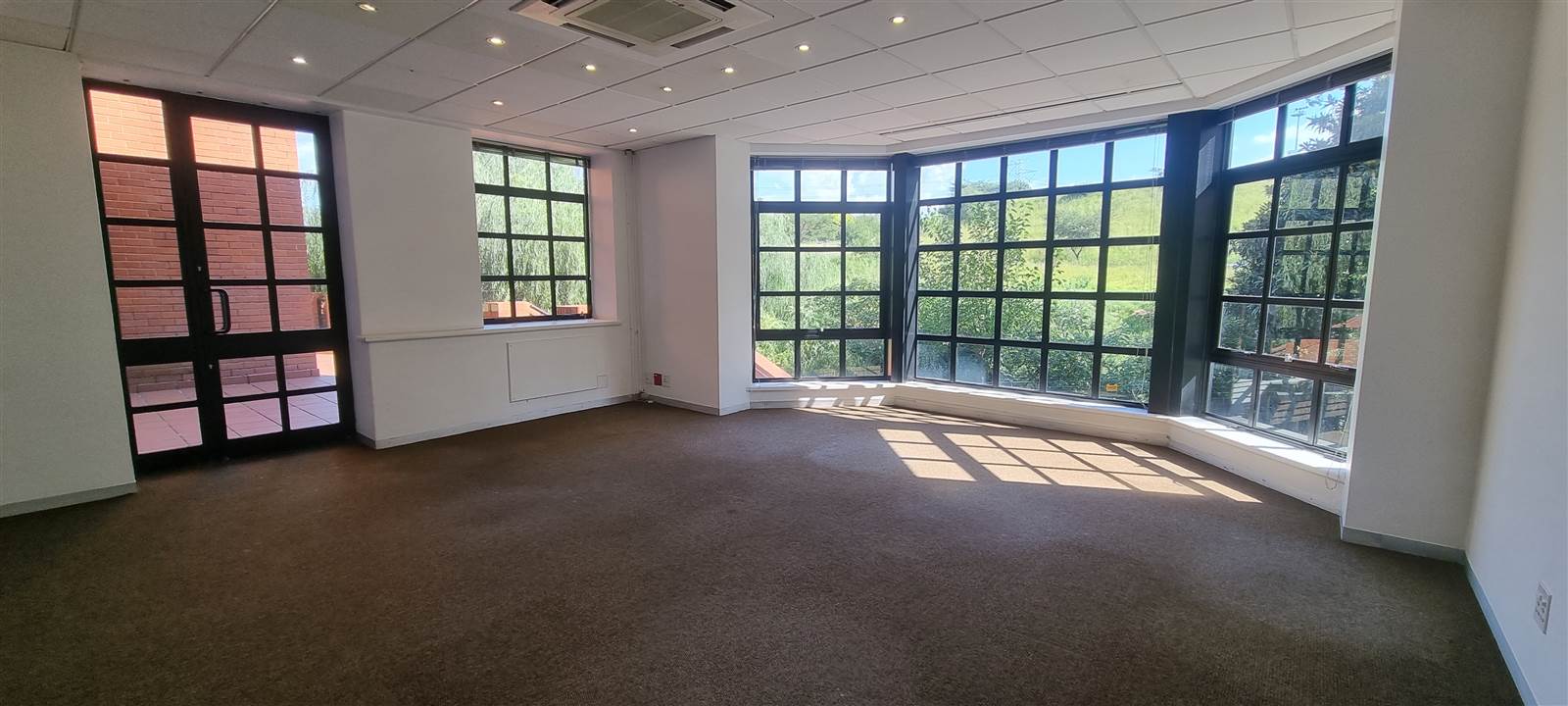 396.6  m² Commercial space in Bryanston photo number 10